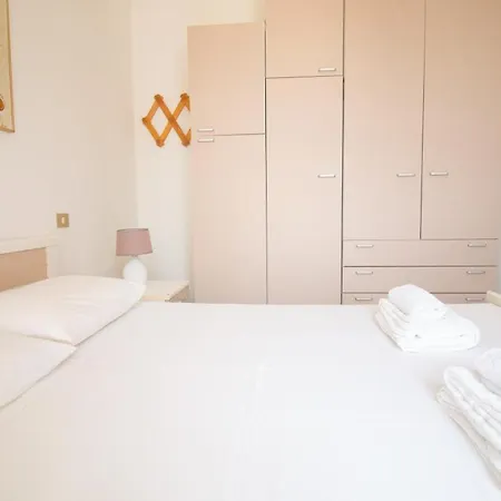 Casa Corbezzolo Apartment *